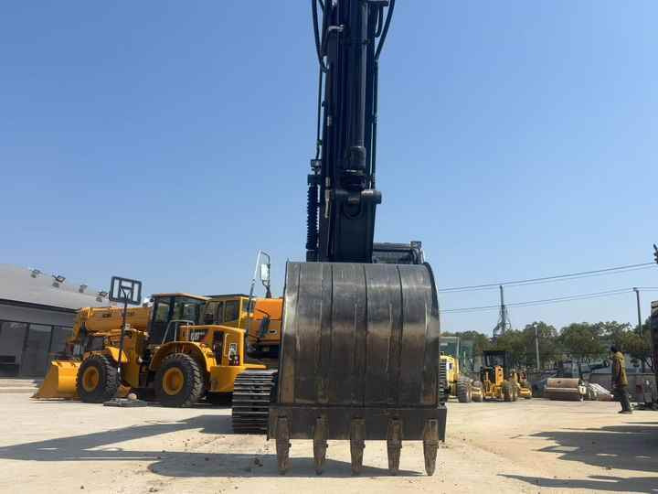 2024 New Hyundai HX220L Crawler Excavator South Korea Made ,22ton Tracked Shovel HX220 Hyundai HX220 Crawler Excavator - Kaivuri: kuva 2024 New Hyundai HX220L Crawler Excavator South Korea Made ,22ton Tracked Shovel HX220 Hyundai HX220 Crawler Excavator - Kaivuri 2024 New Hyundai HX220L Crawler Excavator South Korea Made ,22ton Tracked Shovel HX220 Hyundai HX220 Crawler Excavator - Kaivuri: kuva 2024 New Hyundai HX220L Crawler Excavator South Korea Made ,22ton Tracked Shovel HX220 Hyundai HX220 Crawler Excavator - Kaivuri
