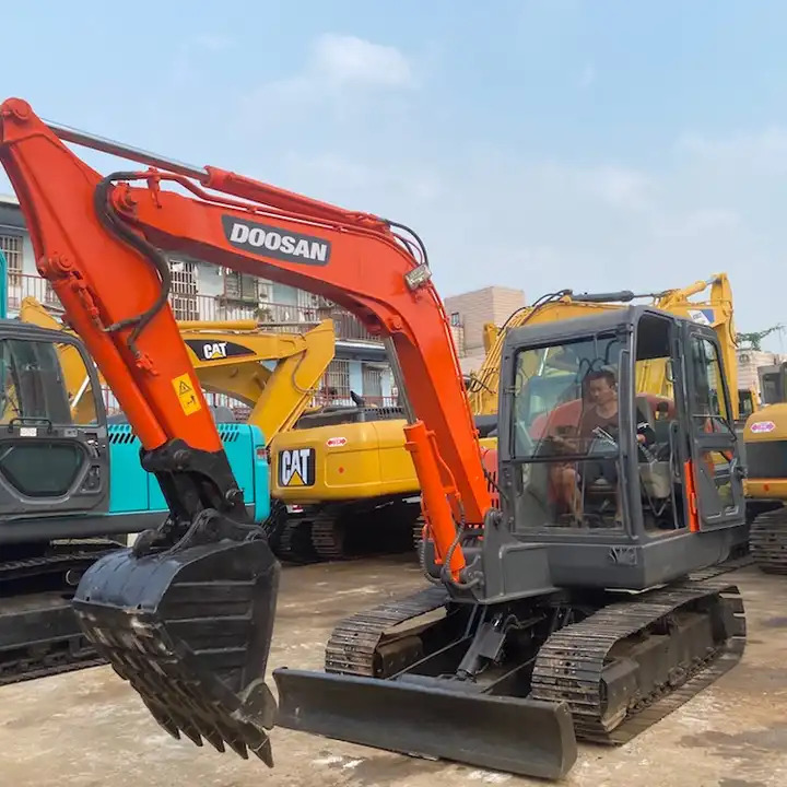 90% new Korea Doosan 6ton dx60 dx55 dx75 excavator - Telakaivukone: kuva 90% new Korea Doosan 6ton dx60 dx55 dx75 excavator - Telakaivukone 90% new Korea Doosan 6ton dx60 dx55 dx75 excavator - Telakaivukone: kuva 90% new Korea Doosan 6ton dx60 dx55 dx75 excavator - Telakaivukone