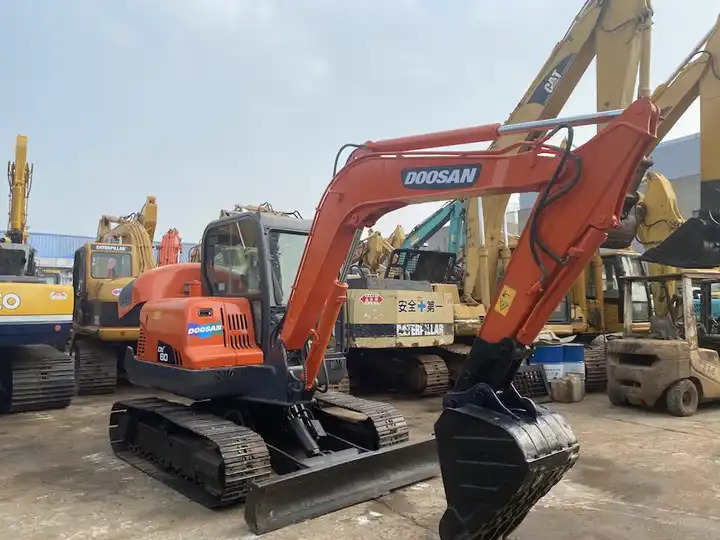 90% new Korea Doosan 6ton dx60 dx55 dx75 excavator - Telakaivukone: kuva 90% new Korea Doosan 6ton dx60 dx55 dx75 excavator - Telakaivukone 90% new Korea Doosan 6ton dx60 dx55 dx75 excavator - Telakaivukone: kuva 90% new Korea Doosan 6ton dx60 dx55 dx75 excavator - Telakaivukone