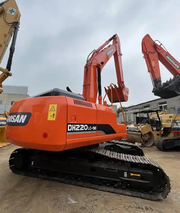 90% new used 22t Doosan DH220LC-9E DH220-9 DH220-9E DH220LC-9 crawler excavator - Telakaivukone: kuva  90% new used 22t Doosan DH220LC-9E DH220-9 DH220-9E DH220LC-9 crawler excavator - Telakaivukone 90% new used 22t Doosan DH220LC-9E DH220-9 DH220-9E DH220LC-9 crawler excavator - Telakaivukone: kuva  90% new used 22t Doosan DH220LC-9E DH220-9 DH220-9E DH220LC-9 crawler excavator - Telakaivukone