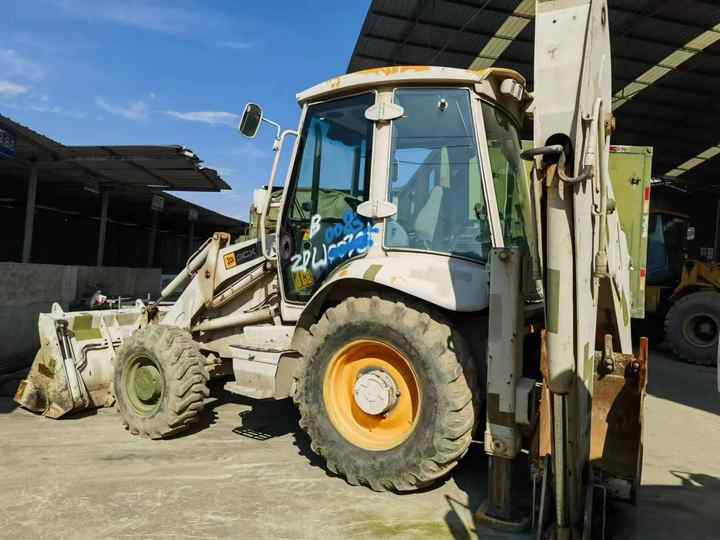 Backhoe loader JCB 3CX 4*4 tlb loader UKmade, used cheap JCB 3CX retro loader and digger - Kaivuri-trukki: kuva Backhoe loader JCB 3CX 4*4 tlb loader UKmade, used cheap JCB 3CX retro loader and digger - Kaivuri-trukki Backhoe loader JCB 3CX 4*4 tlb loader UKmade, used cheap JCB 3CX retro loader and digger - Kaivuri-trukki: kuva Backhoe loader JCB 3CX 4*4 tlb loader UKmade, used cheap JCB 3CX retro loader and digger - Kaivuri-trukki