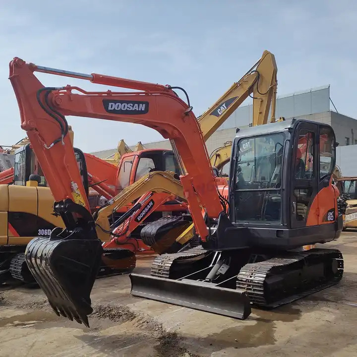 Dx60 Used Crawler Excavator Used Excavator For Sale High Quality ExcavatorDOOSAN DH 55DH55 H-frame - Kaivuri: kuva Dx60 Used Crawler Excavator Used Excavator For Sale High Quality ExcavatorDOOSAN DH 55DH55 H-frame - Kaivuri Dx60 Used Crawler Excavator Used Excavator For Sale High Quality ExcavatorDOOSAN DH 55DH55 H-frame - Kaivuri: kuva Dx60 Used Crawler Excavator Used Excavator For Sale High Quality ExcavatorDOOSAN DH 55DH55 H-frame - Kaivuri
