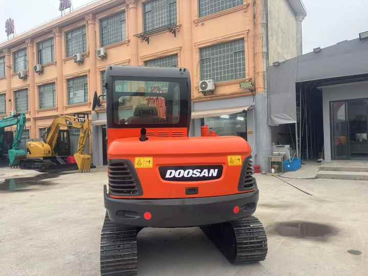 High Quality Hot Selling 6ton Second Hand Excavator Machine Mini Small Excavator DX60-9C Used Doosan Excavator for Sale DX60 - Kaivuri: kuva High Quality Hot Selling 6ton Second Hand Excavator Machine Mini Small Excavator DX60-9C Used Doosan Excavator for Sale DX60 - Kaivuri High Quality Hot Selling 6ton Second Hand Excavator Machine Mini Small Excavator DX60-9C Used Doosan Excavator for Sale DX60 - Kaivuri: kuva High Quality Hot Selling 6ton Second Hand Excavator Machine Mini Small Excavator DX60-9C Used Doosan Excavator for Sale DX60 - Kaivuri