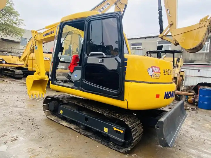 Hot sale Construction equipment Backhoe Used min excavator Komatsu PC60-7 japan hydraulic excavator PC60-7 - Telakaivukone: kuva Hot sale Construction equipment Backhoe Used min excavator Komatsu PC60-7 japan hydraulic excavator PC60-7 - Telakaivukone Hot sale Construction equipment Backhoe Used min excavator Komatsu PC60-7 japan hydraulic excavator PC60-7 - Telakaivukone: kuva Hot sale Construction equipment Backhoe Used min excavator Komatsu PC60-7 japan hydraulic excavator PC60-7 - Telakaivukone