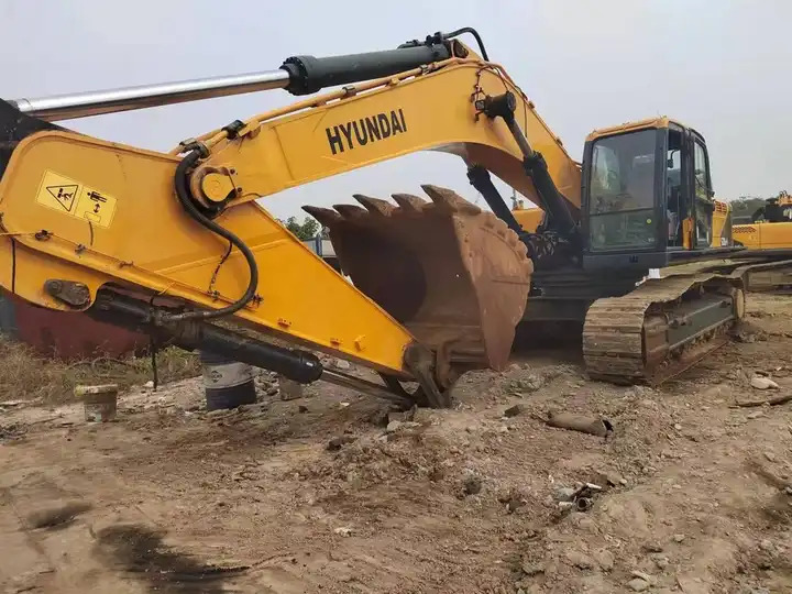 Used 38ton Heavy Duty Digger Machine Hyundai R385LC-9t R520 220LC-9s Grab Crawler Hydraulic Excavator - Kaivuri: kuva Used 38ton Heavy Duty Digger Machine Hyundai R385LC-9t R520 220LC-9s Grab Crawler Hydraulic Excavator - Kaivuri Used 38ton Heavy Duty Digger Machine Hyundai R385LC-9t R520 220LC-9s Grab Crawler Hydraulic Excavator - Kaivuri: kuva Used 38ton Heavy Duty Digger Machine Hyundai R385LC-9t R520 220LC-9s Grab Crawler Hydraulic Excavator - Kaivuri
