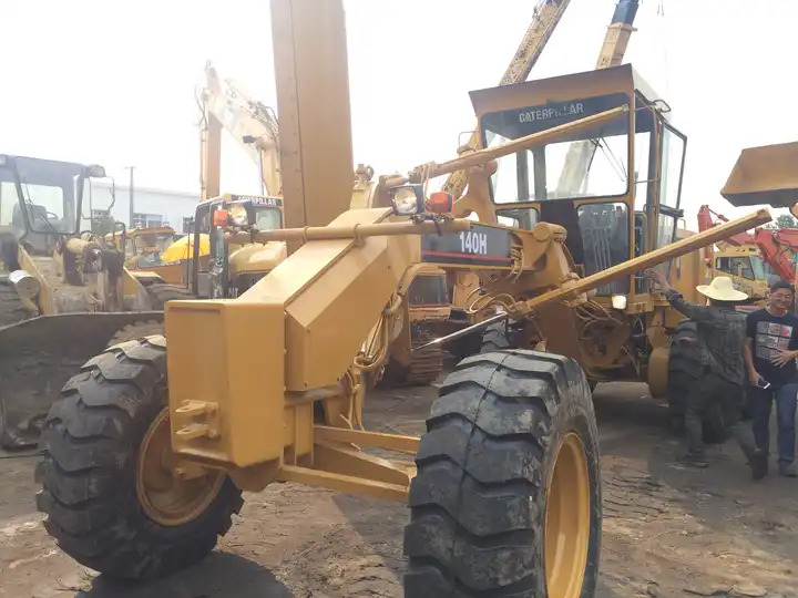 Used Cat 140H motor grader with good condition,USED heavy equipment used motor grader CAT 140H grader in China on sale - Tiehöylä: kuva Used Cat 140H motor grader with good condition,USED heavy equipment used motor grader CAT 140H grader in China on sale - Tiehöylä Used Cat 140H motor grader with good condition,USED heavy equipment used motor grader CAT 140H grader in China on sale - Tiehöylä: kuva Used Cat 140H motor grader with good condition,USED heavy equipment used motor grader CAT 140H grader in China on sale - Tiehöylä