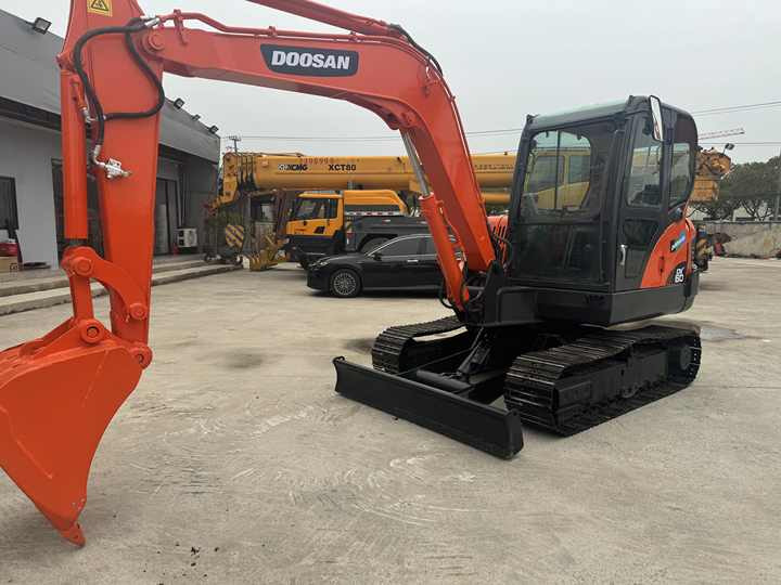 Used Excavator Doosan Dx60 Excavators Earth-moving Machinery Doosan Dx60 Dx80 Dx75 Dx225 Dh55 Dx60-9c for Sale - Telakaivukone: kuva Used Excavator Doosan Dx60 Excavators Earth-moving Machinery Doosan Dx60 Dx80 Dx75 Dx225 Dh55 Dx60-9c for Sale - Telakaivukone Used Excavator Doosan Dx60 Excavators Earth-moving Machinery Doosan Dx60 Dx80 Dx75 Dx225 Dh55 Dx60-9c for Sale - Telakaivukone: kuva Used Excavator Doosan Dx60 Excavators Earth-moving Machinery Doosan Dx60 Dx80 Dx75 Dx225 Dh55 Dx60-9c for Sale - Telakaivukone