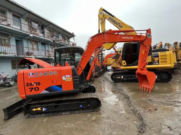 Used Hitachi excavator ZX70 in good condition for sale - Telakaivukone: kuva Used Hitachi excavator ZX70 in good condition for sale - Telakaivukone Used Hitachi excavator ZX70 in good condition for sale - Telakaivukone: kuva Used Hitachi excavator ZX70 in good condition for sale - Telakaivukone