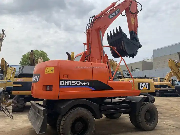 Wheel digging excavator Used DOOSAN150W DH150W DH150W-7 / second-hand KOREA engine DOOSAN DH 150 150W-7 DOOSAN150 - Telakaivukone: kuva Wheel digging excavator Used DOOSAN150W DH150W DH150W-7 / second-hand KOREA engine DOOSAN DH 150 150W-7 DOOSAN150 - Telakaivukone Wheel digging excavator Used DOOSAN150W DH150W DH150W-7 / second-hand KOREA engine DOOSAN DH 150 150W-7 DOOSAN150 - Telakaivukone: kuva Wheel digging excavator Used DOOSAN150W DH150W DH150W-7 / second-hand KOREA engine DOOSAN DH 150 150W-7 DOOSAN150 - Telakaivukone