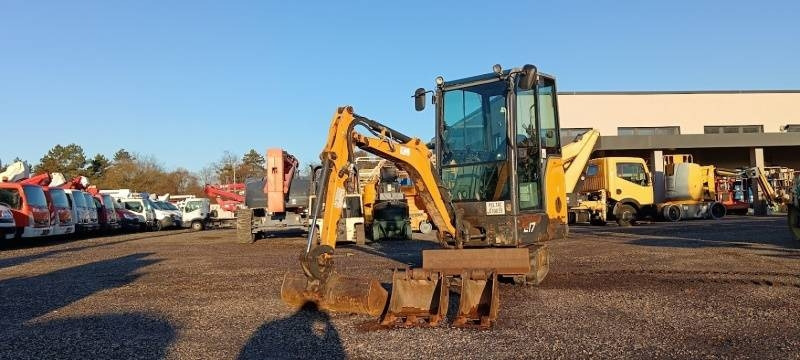 Bobcat E 17 - Minikuormaaja: kuva Bobcat E 17 - Minikuormaaja Bobcat E 17 - Minikuormaaja: kuva Bobcat E 17 - Minikuormaaja