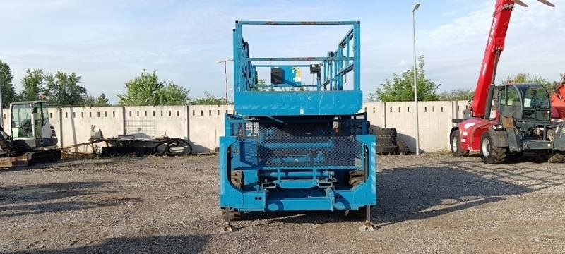 Genie GS4390 - 15,11m, diesel, 4x4 - Saksilava: kuva Genie GS4390 - 15,11m, diesel, 4x4 - Saksilava Genie GS4390 - 15,11m, diesel, 4x4 - Saksilava: kuva Genie GS4390 - 15,11m, diesel, 4x4 - Saksilava