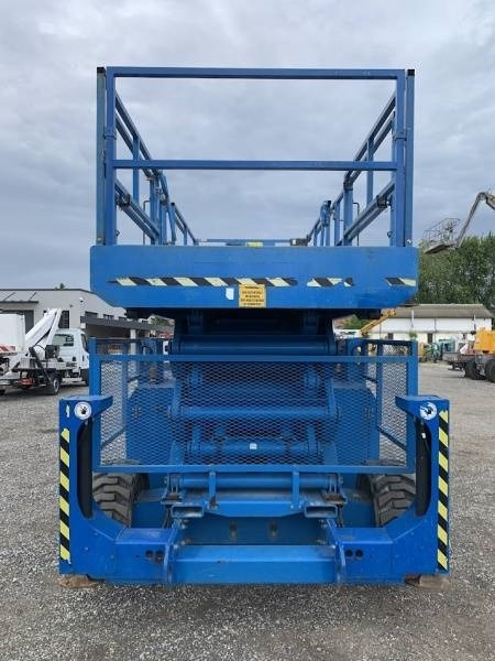 Genie GS5390 - 18m - 4x4 - Diesel - Saksilava: kuva Genie GS5390 - 18m - 4x4 - Diesel - Saksilava Genie GS5390 - 18m - 4x4 - Diesel - Saksilava: kuva Genie GS5390 - 18m - 4x4 - Diesel - Saksilava