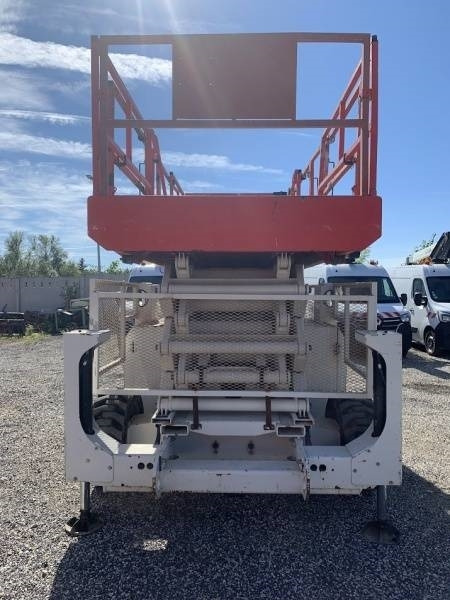 Genie GS5390 - 18m - 4x4 - Diesel  - Saksilava: kuva Genie GS5390 - 18m - 4x4 - Diesel  - Saksilava Genie GS5390 - 18m - 4x4 - Diesel  - Saksilava: kuva Genie GS5390 - 18m - 4x4 - Diesel  - Saksilava