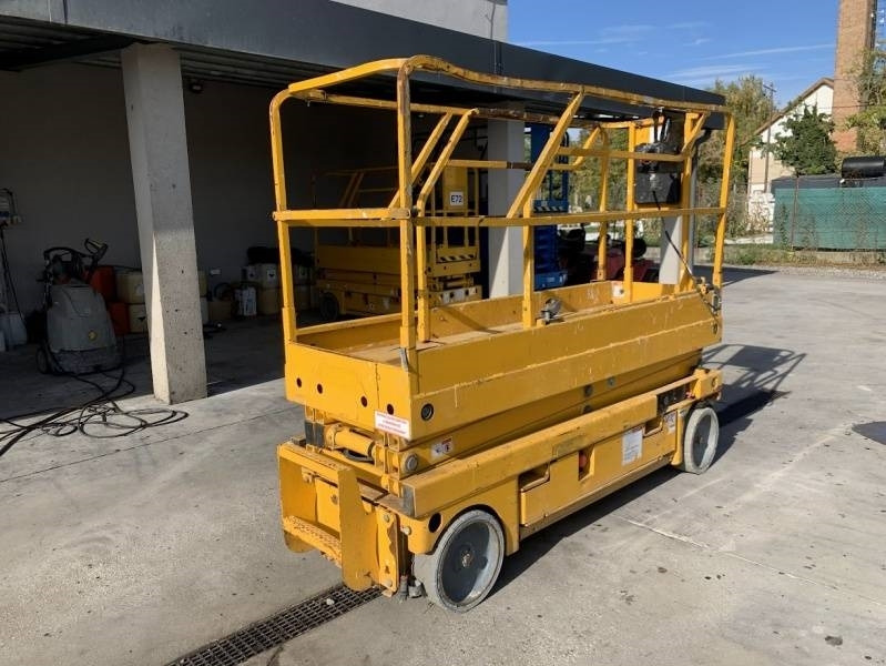 Haulotte Compact 8 - 8m, electric - Saksilava: kuva Haulotte Compact 8 - 8m, electric - Saksilava Haulotte Compact 8 - 8m, electric - Saksilava: kuva Haulotte Compact 8 - 8m, electric - Saksilava