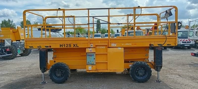 Haulotte H12SXLNT - 12m, 4x4, diesel - Saksilava: kuva Haulotte H12SXLNT - 12m, 4x4, diesel - Saksilava Haulotte H12SXLNT - 12m, 4x4, diesel - Saksilava: kuva Haulotte H12SXLNT - 12m, 4x4, diesel - Saksilava