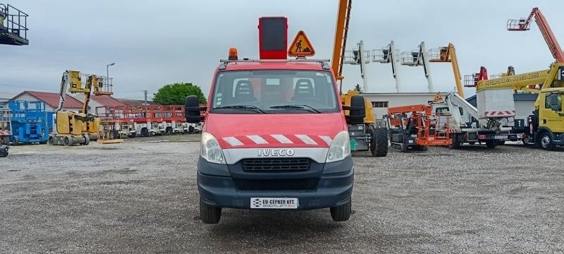 Iveco Daily GSR E179T - 17,1m - 200 kg - Itsekulkevat henkilönostimet: kuva Iveco Daily GSR E179T - 17,1m - 200 kg - Itsekulkevat henkilönostimet Iveco Daily GSR E179T - 17,1m - 200 kg - Itsekulkevat henkilönostimet: kuva Iveco Daily GSR E179T - 17,1m - 200 kg - Itsekulkevat henkilönostimet