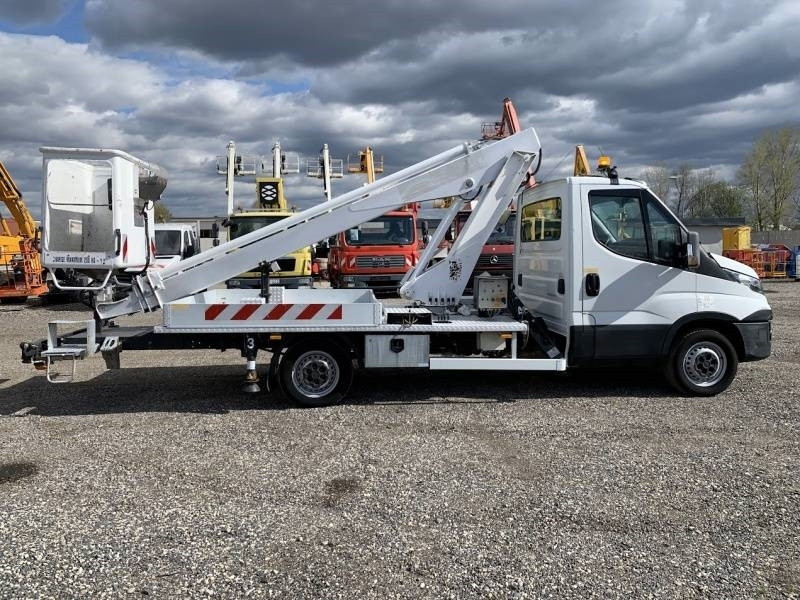 Iveco Daily Multitel 160 ALU DS - 16m - Itsekulkevat henkilönostimet: kuva Iveco Daily Multitel 160 ALU DS - 16m - Itsekulkevat henkilönostimet Iveco Daily Multitel 160 ALU DS - 16m - Itsekulkevat henkilönostimet: kuva Iveco Daily Multitel 160 ALU DS - 16m - Itsekulkevat henkilönostimet
