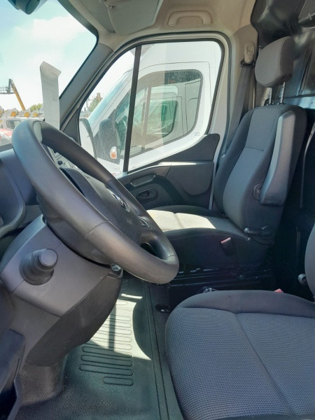 Itsekulkevat henkilönostimet Renault Master Klubb K32 - 12,5 m, 120 kg: kuva Itsekulkevat henkilönostimet Renault Master Klubb K32 - 12,5 m, 120 kg