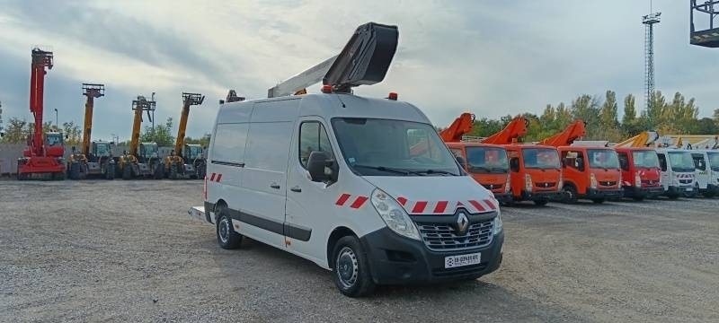 Renault Master Klubb K32 - Itsekulkevat henkilönostimet: kuva Renault Master Klubb K32 - Itsekulkevat henkilönostimet Renault Master Klubb K32 - Itsekulkevat henkilönostimet: kuva Renault Master Klubb K32 - Itsekulkevat henkilönostimet