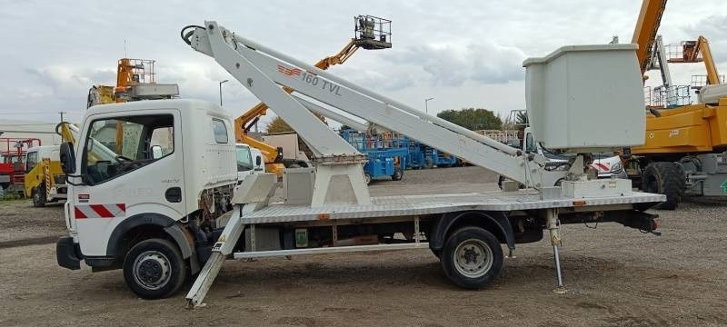 Renault Maxity Comilev EN160TVL - 16,5m, 200kg  - Itsekulkevat henkilönostimet: kuva Renault Maxity Comilev EN160TVL - 16,5m, 200kg  - Itsekulkevat henkilönostimet Renault Maxity Comilev EN160TVL - 16,5m, 200kg  - Itsekulkevat henkilönostimet: kuva Renault Maxity Comilev EN160TVL - 16,5m, 200kg  - Itsekulkevat henkilönostimet