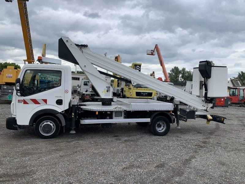 Renault Maxity ISOLI VT60NE - 20m, 250kg - Itsekulkevat henkilönostimet: kuva Renault Maxity ISOLI VT60NE - 20m, 250kg - Itsekulkevat henkilönostimet Renault Maxity ISOLI VT60NE - 20m, 250kg - Itsekulkevat henkilönostimet: kuva Renault Maxity ISOLI VT60NE - 20m, 250kg - Itsekulkevat henkilönostimet