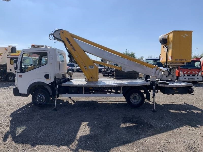 Renault Maxity Multitel MT202DS - 20m - 200 kg - Itsekulkevat henkilönostimet: kuva Renault Maxity Multitel MT202DS - 20m - 200 kg - Itsekulkevat henkilönostimet Renault Maxity Multitel MT202DS - 20m - 200 kg - Itsekulkevat henkilönostimet: kuva Renault Maxity Multitel MT202DS - 20m - 200 kg - Itsekulkevat henkilönostimet