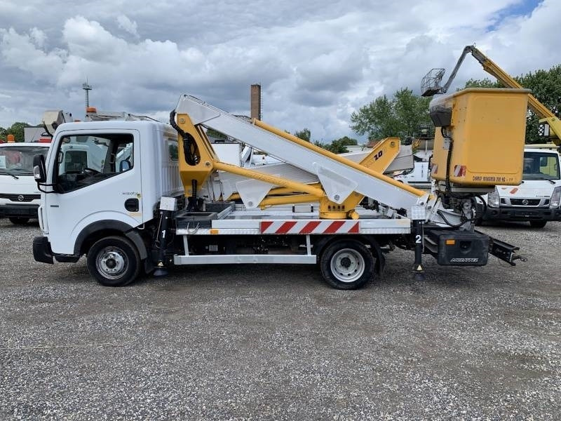 Renault Maxity Multitel MX200 - 20 m - Itsekulkevat henkilönostimet: kuva Renault Maxity Multitel MX200 - 20 m - Itsekulkevat henkilönostimet Renault Maxity Multitel MX200 - 20 m - Itsekulkevat henkilönostimet: kuva Renault Maxity Multitel MX200 - 20 m - Itsekulkevat henkilönostimet