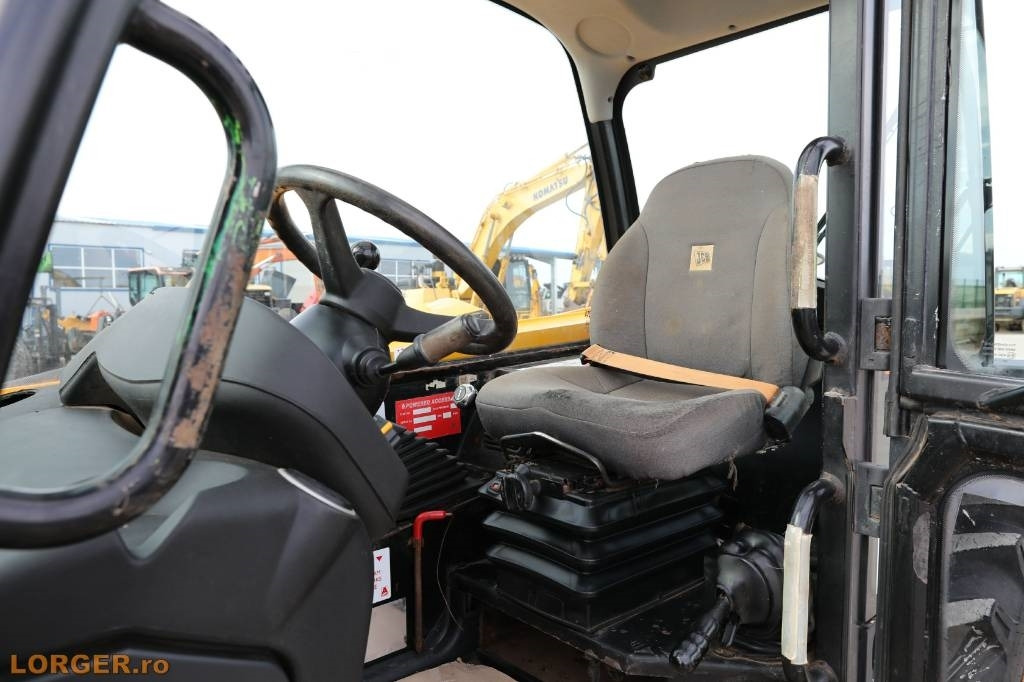 Kurottaja JCB 531-70: kuva Kurottaja JCB 531-70