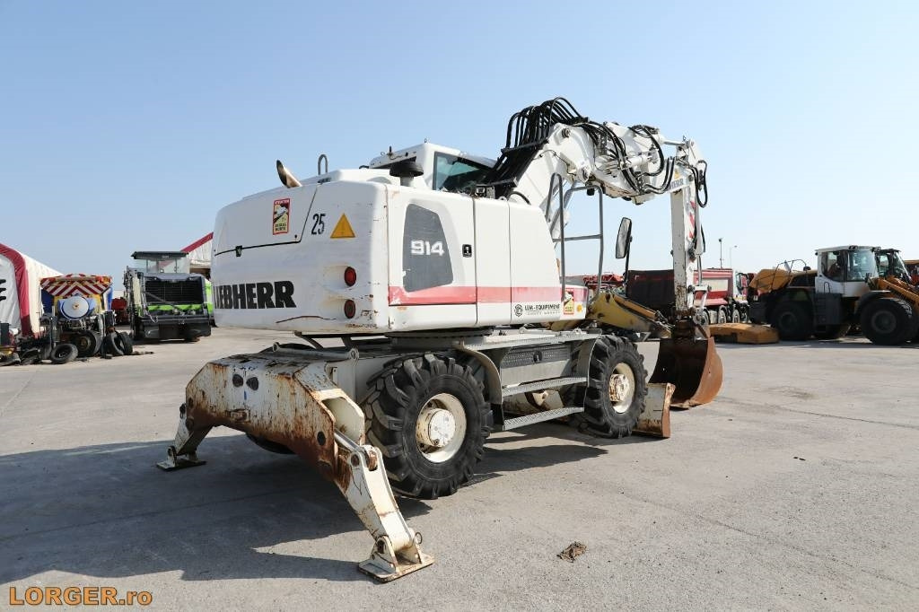 Liebherr A 914 - Pyöräalustainen kaivinkone: kuva Liebherr A 914 - Pyöräalustainen kaivinkone Liebherr A 914 - Pyöräalustainen kaivinkone: kuva Liebherr A 914 - Pyöräalustainen kaivinkone