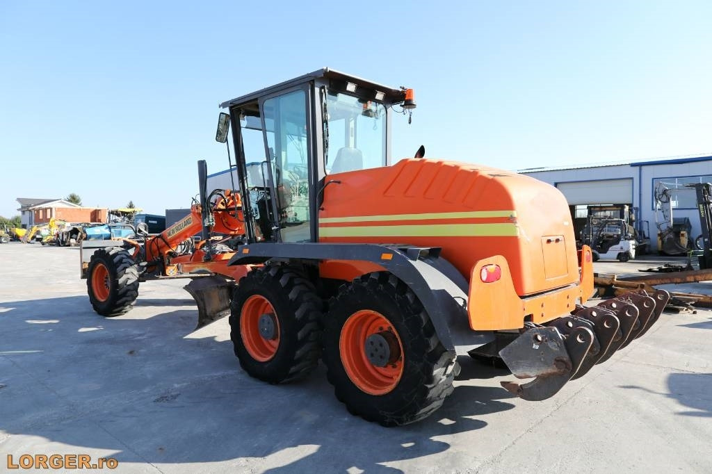 New Holland F 156.6 A with 3D GPS System - Tiehöylä: kuva New Holland F 156.6 A with 3D GPS System - Tiehöylä New Holland F 156.6 A with 3D GPS System - Tiehöylä: kuva New Holland F 156.6 A with 3D GPS System - Tiehöylä