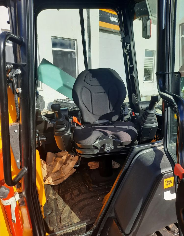 JCB 1CX - Kaivuri-trukki: kuva JCB 1CX - Kaivuri-trukki JCB 1CX - Kaivuri-trukki: kuva JCB 1CX - Kaivuri-trukki