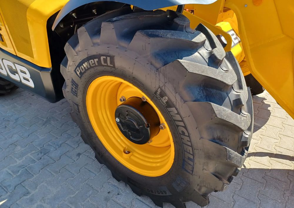 Kurottaja JCB 531-70: kuva Kurottaja JCB 531-70 Kurottaja JCB 531-70: kuva Kurottaja JCB 531-70