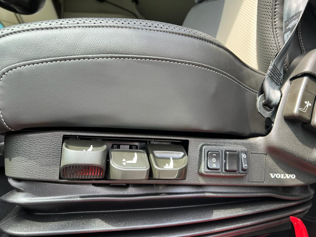 VOLVO FH 500 / Leather/ VEB+/ Air/ 2 tanks/ i-Parkcool/ - Vetopöytäauto: kuva VOLVO FH 500 / Leather/ VEB+/ Air/ 2 tanks/ i-Parkcool/ - Vetopöytäauto VOLVO FH 500 / Leather/ VEB+/ Air/ 2 tanks/ i-Parkcool/ - Vetopöytäauto: kuva VOLVO FH 500 / Leather/ VEB+/ Air/ 2 tanks/ i-Parkcool/ - Vetopöytäauto