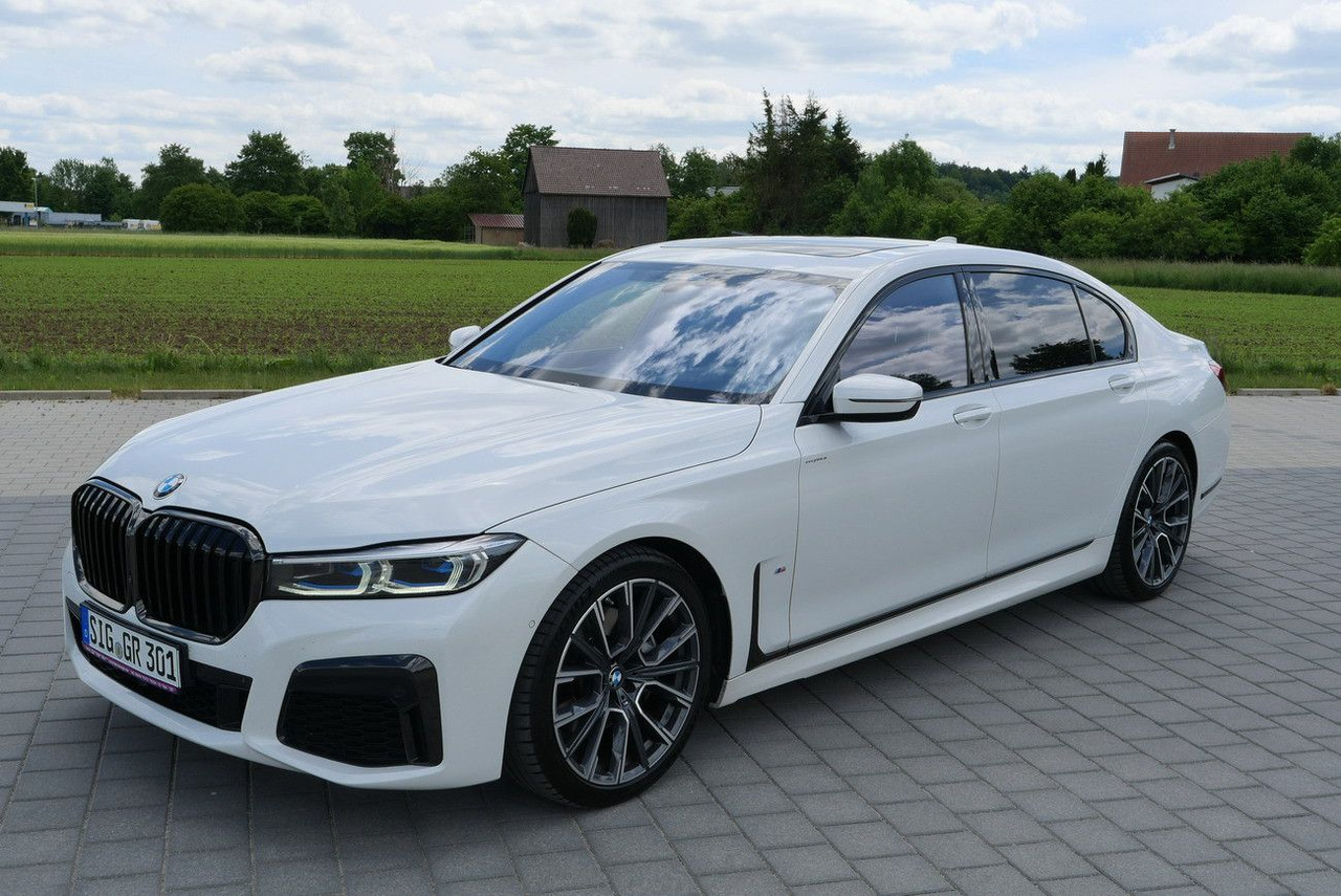 BMW 730LD XDR. /VOLL/REAR ENTERT. /EXECUTIVE LOUNGE - Sedan: kuva BMW 730LD XDR. /VOLL/REAR ENTERT. /EXECUTIVE LOUNGE - Sedan BMW 730LD XDR. /VOLL/REAR ENTERT. /EXECUTIVE LOUNGE - Sedan: kuva BMW 730LD XDR. /VOLL/REAR ENTERT. /EXECUTIVE LOUNGE - Sedan