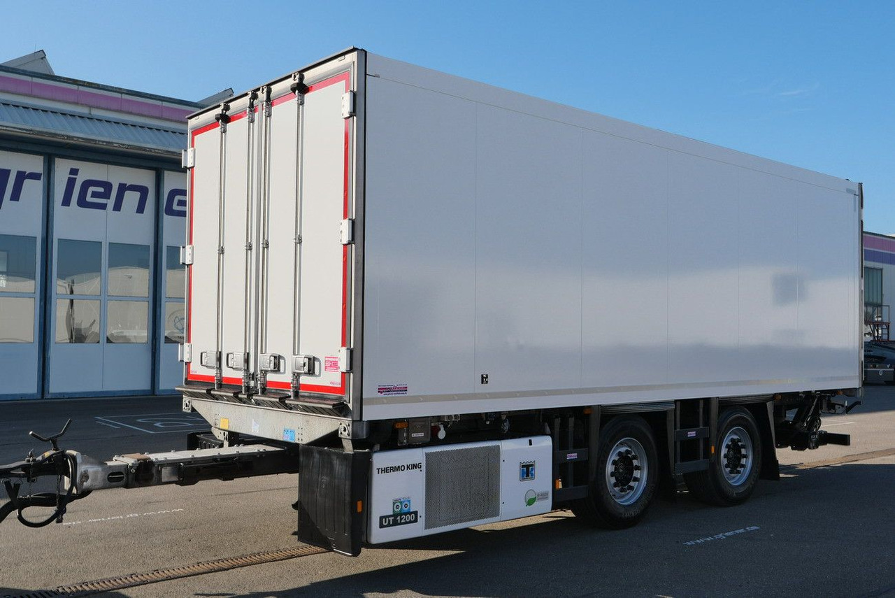 Schmitz Cargobull ZKO 18 /TK UT1200 /DURCHLADEBAR /LBW /7,30 - Refrigeraattori perävaunu: kuva Schmitz Cargobull ZKO 18 /TK UT1200 /DURCHLADEBAR /LBW /7,30 - Refrigeraattori perävaunu Schmitz Cargobull ZKO 18 /TK UT1200 /DURCHLADEBAR /LBW /7,30 - Refrigeraattori perävaunu: kuva Schmitz Cargobull ZKO 18 /TK UT1200 /DURCHLADEBAR /LBW /7,30 - Refrigeraattori perävaunu