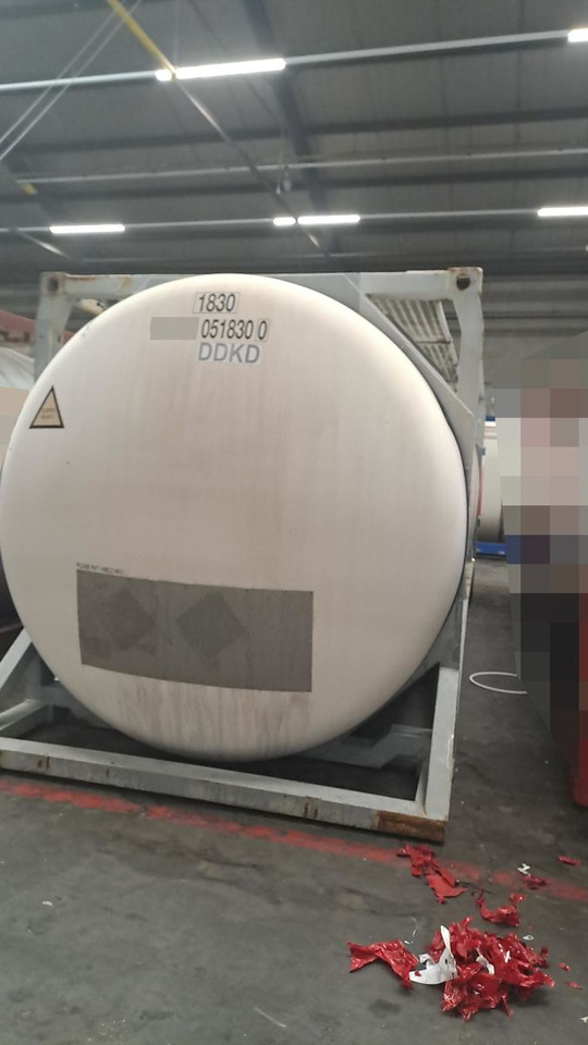31.000 Liter V4A ADR bis 6/2026 mehrmals vorha - Säiliökontti: kuva 31.000 Liter V4A ADR bis 6/2026 mehrmals vorha - Säiliökontti 31.000 Liter V4A ADR bis 6/2026 mehrmals vorha - Säiliökontti: kuva 31.000 Liter V4A ADR bis 6/2026 mehrmals vorha - Säiliökontti