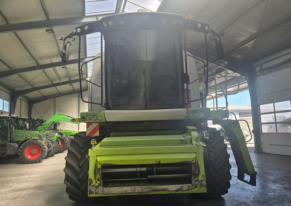 Claas Lexion 650 - Leikkuupuimuri: kuva Claas Lexion 650 - Leikkuupuimuri Claas Lexion 650 - Leikkuupuimuri: kuva Claas Lexion 650 - Leikkuupuimuri