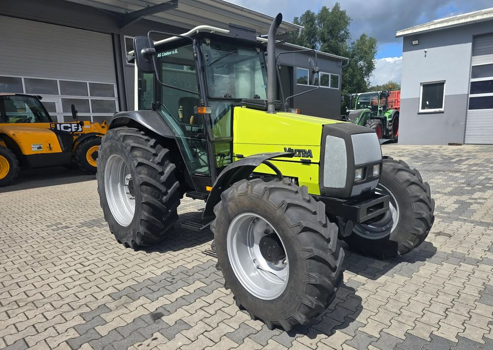Valtra 800 - Traktori: kuva Valtra 800 - Traktori Valtra 800 - Traktori: kuva Valtra 800 - Traktori