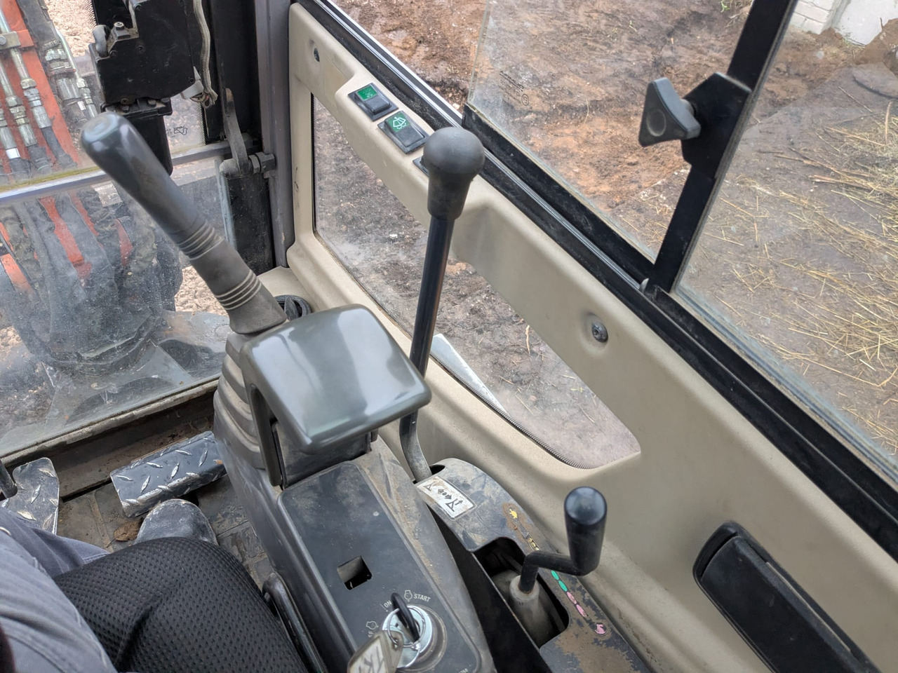 HITACHI ZX25 CLR - Minikuormaaja: kuva HITACHI ZX25 CLR - Minikuormaaja HITACHI ZX25 CLR - Minikuormaaja: kuva HITACHI ZX25 CLR - Minikuormaaja