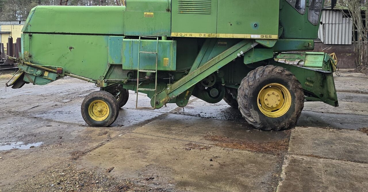 John Deere 955 A1 - Leikkuupuimuri: kuva John Deere 955 A1 - Leikkuupuimuri John Deere 955 A1 - Leikkuupuimuri: kuva John Deere 955 A1 - Leikkuupuimuri