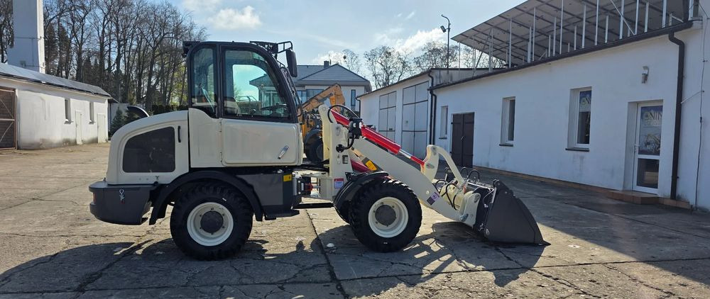 Inny Schäfi Pro ZL 15 - Pyöräkuormaaja: kuva Inny Schäfi Pro ZL 15 - Pyöräkuormaaja Inny Schäfi Pro ZL 15 - Pyöräkuormaaja: kuva Inny Schäfi Pro ZL 15 - Pyöräkuormaaja