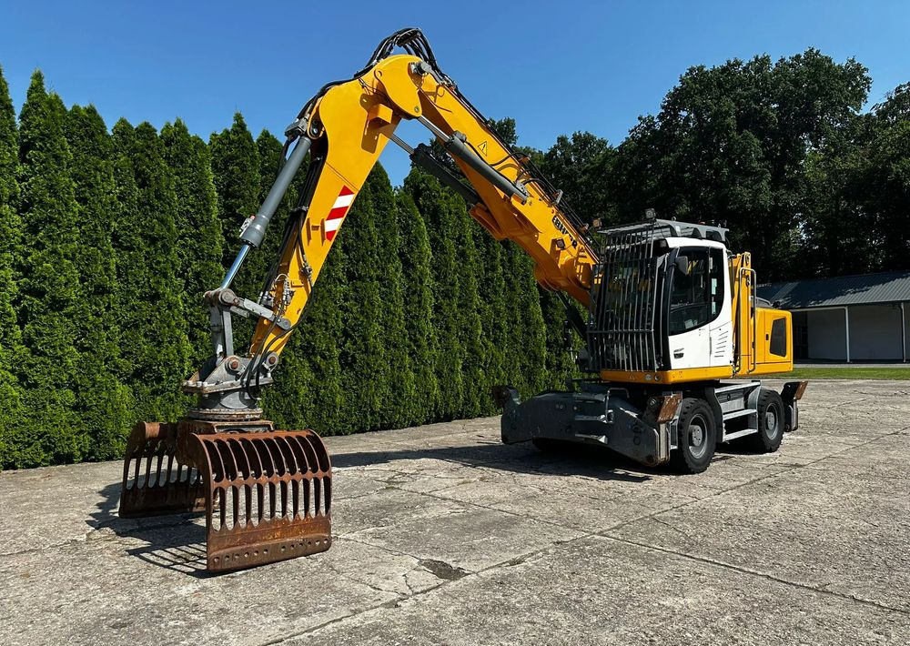 Liebherr LH22 M - Pyöräalustainen kaivinkone: kuva Liebherr LH22 M - Pyöräalustainen kaivinkone Liebherr LH22 M - Pyöräalustainen kaivinkone: kuva Liebherr LH22 M - Pyöräalustainen kaivinkone
