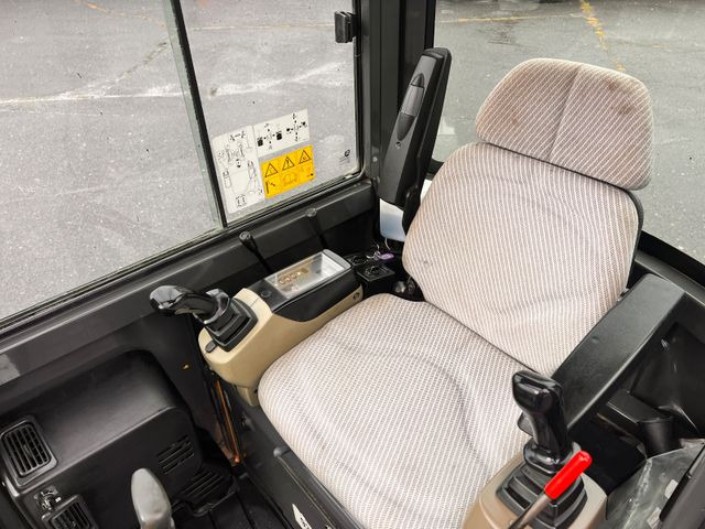 Minikuormaaja Case CX 18 B S2: kuva Minikuormaaja Case CX 18 B S2