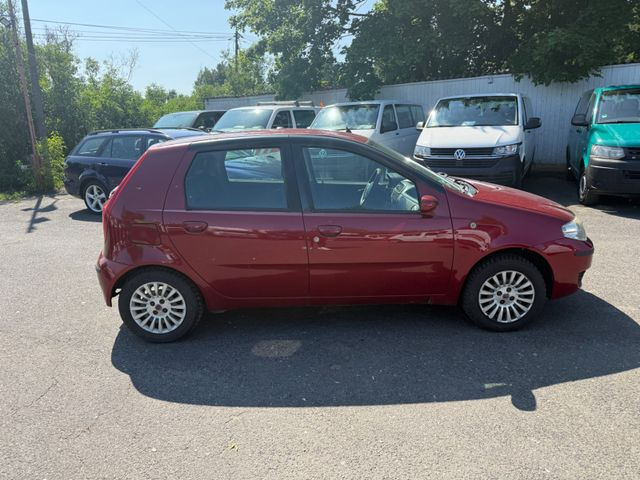 Fiat Punto Aktueller HU Motorschaden - Sedan: kuva Fiat Punto Aktueller HU Motorschaden - Sedan Fiat Punto Aktueller HU Motorschaden - Sedan: kuva Fiat Punto Aktueller HU Motorschaden - Sedan