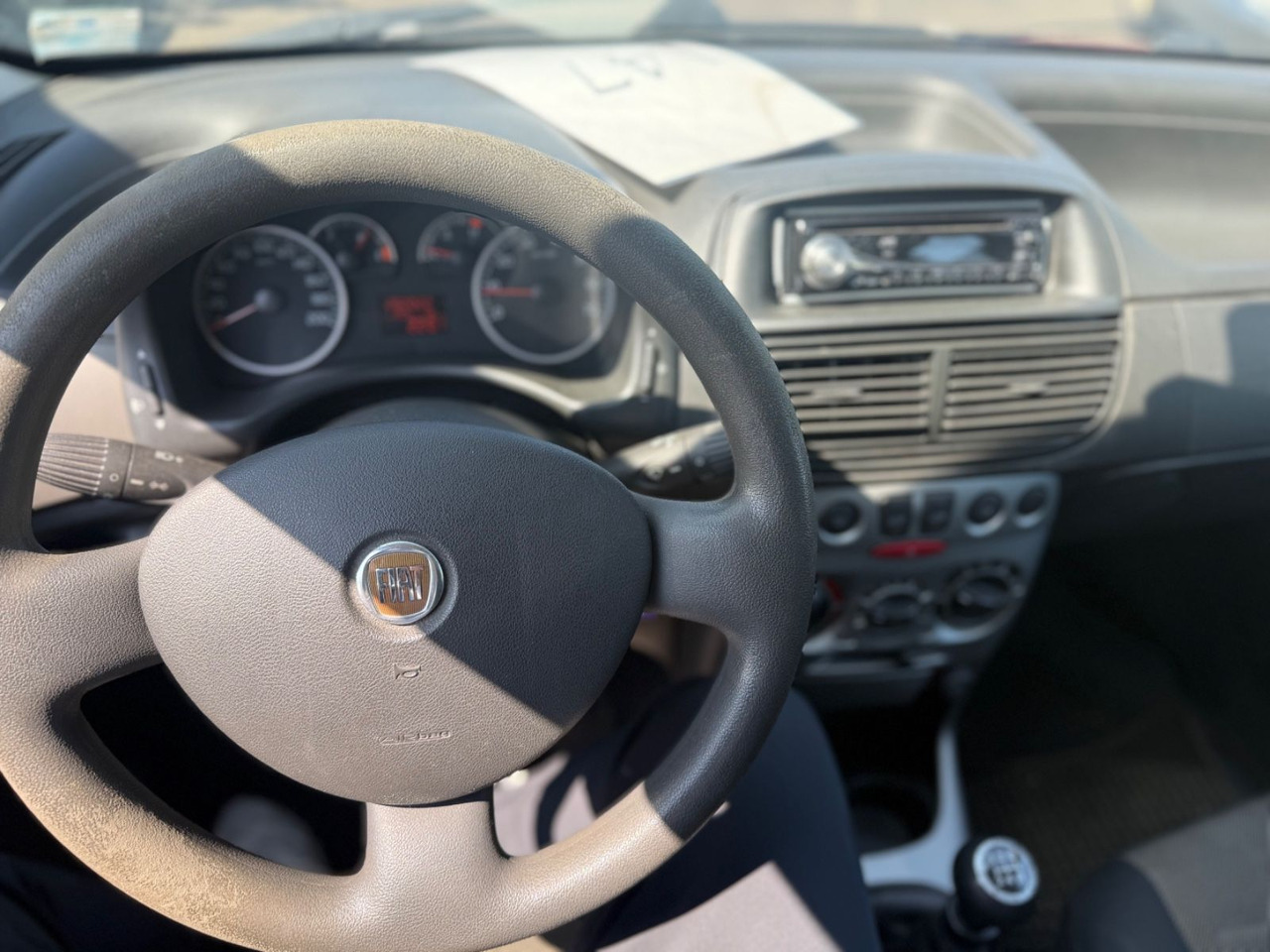 Sedan Fiat Punto Aktueller HU Motorschaden: kuva Sedan Fiat Punto Aktueller HU Motorschaden