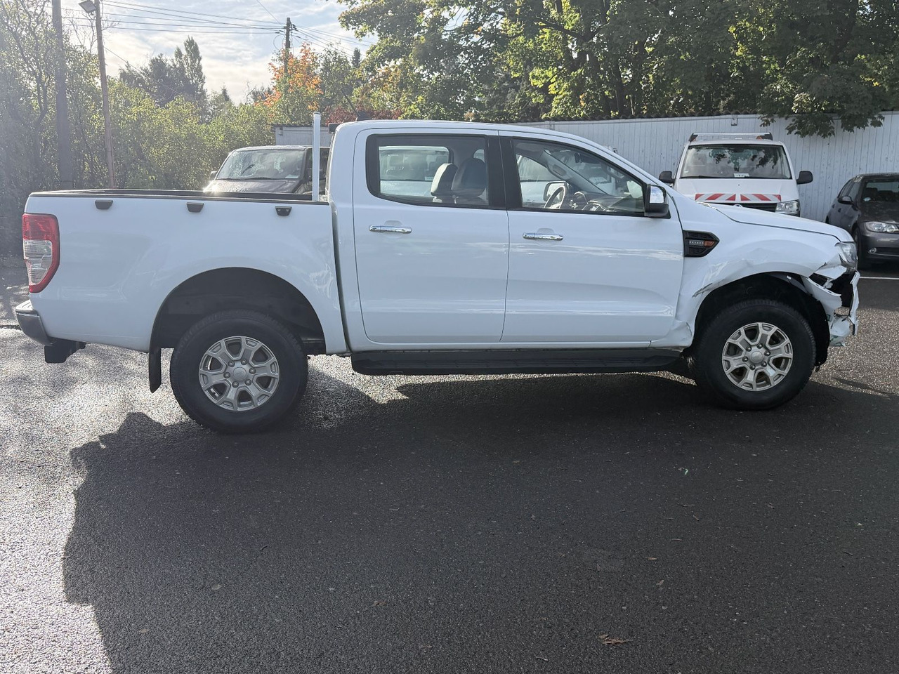 Ford Ranger XLT Doppelkabine 4x4 - Maasturi/ Katumaasturi: kuva  Ford Ranger XLT Doppelkabine 4x4 - Maasturi/ Katumaasturi Ford Ranger XLT Doppelkabine 4x4 - Maasturi/ Katumaasturi: kuva  Ford Ranger XLT Doppelkabine 4x4 - Maasturi/ Katumaasturi