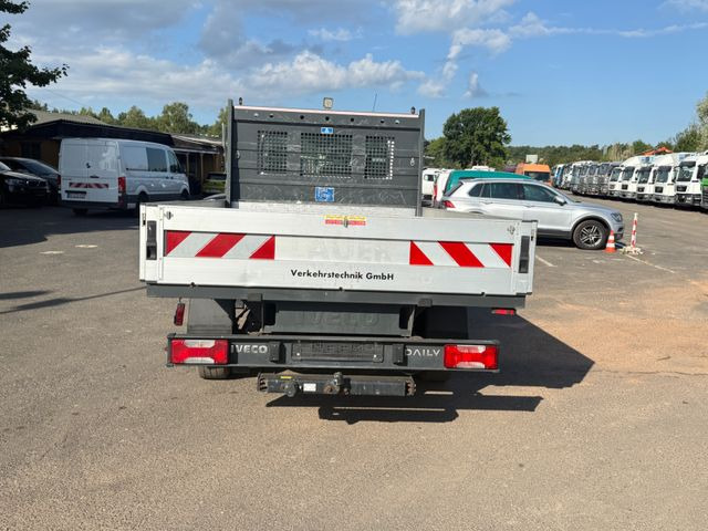 Iveco Daily 35 S 12 - Avolava pakettiauto: kuva Iveco Daily 35 S 12 - Avolava pakettiauto Iveco Daily 35 S 12 - Avolava pakettiauto: kuva Iveco Daily 35 S 12 - Avolava pakettiauto