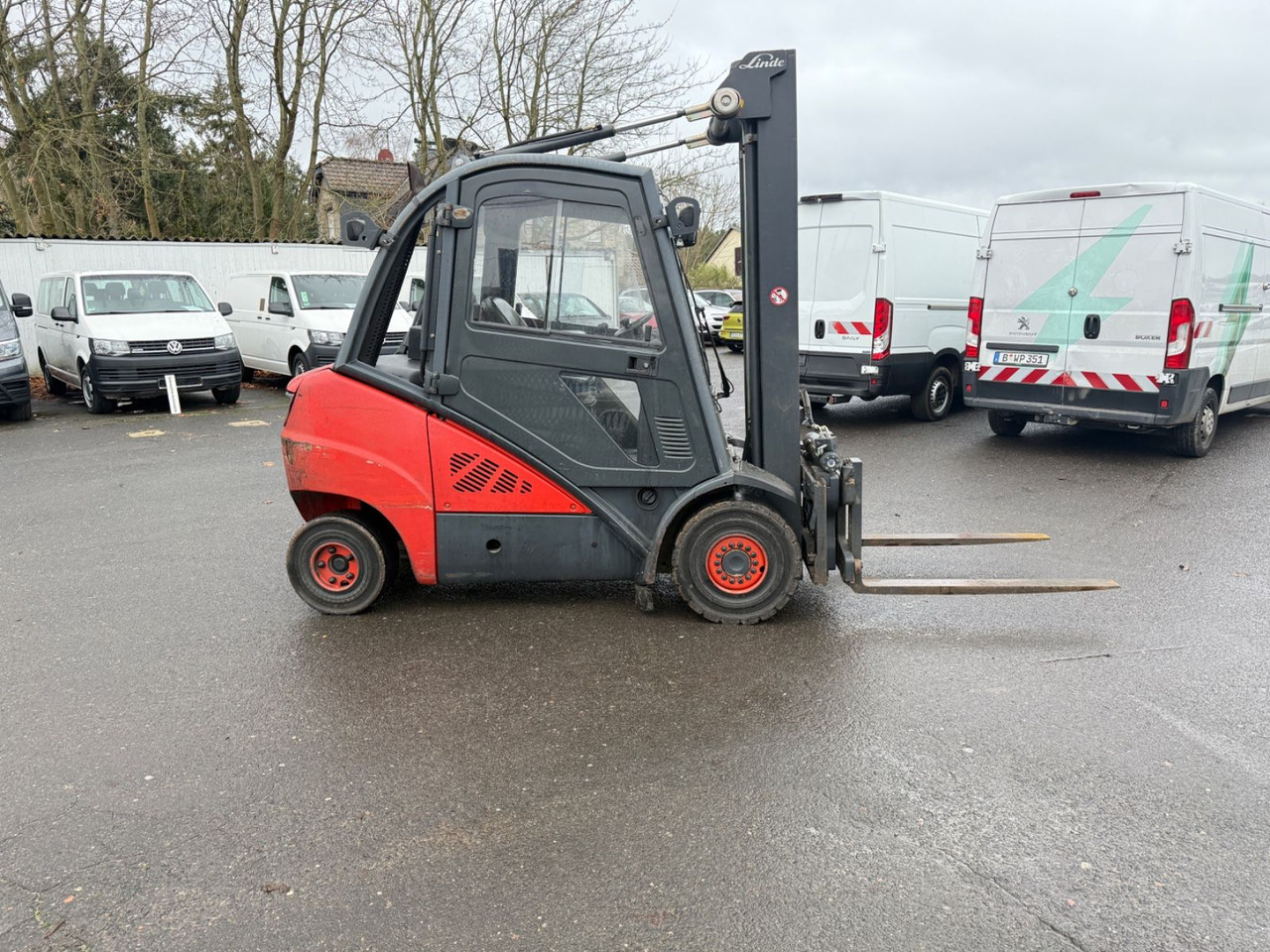 Linde H 30D-01 mit Drehgerät - Dieseltrukki: kuva Linde H 30D-01 mit Drehgerät - Dieseltrukki Linde H 30D-01 mit Drehgerät - Dieseltrukki: kuva Linde H 30D-01 mit Drehgerät - Dieseltrukki