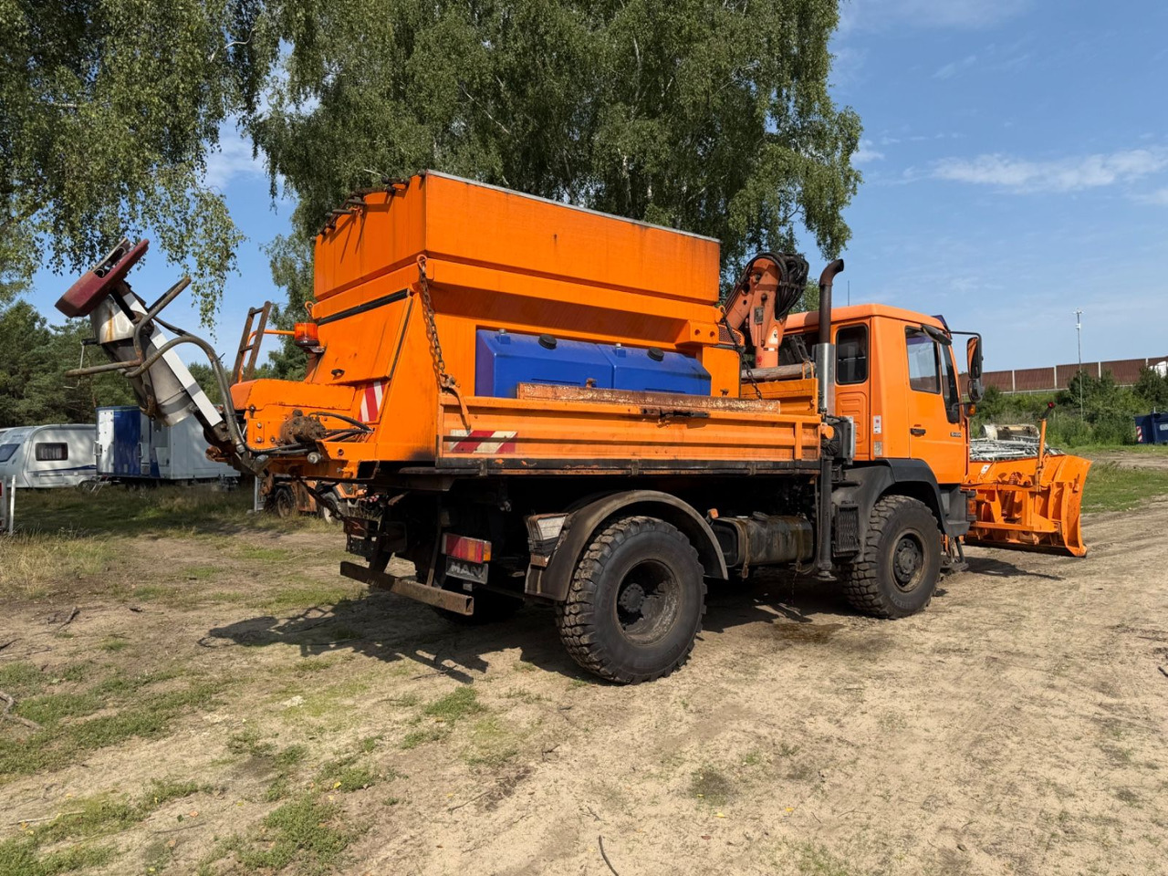 MAN 10.224 Atlas Kran Salzstreuer 4X4 - Kippiauto kuorma-auto, Nosturiauto: kuva MAN 10.224 Atlas Kran Salzstreuer 4X4 - Kippiauto kuorma-auto, Nosturiauto MAN 10.224 Atlas Kran Salzstreuer 4X4 - Kippiauto kuorma-auto, Nosturiauto: kuva MAN 10.224 Atlas Kran Salzstreuer 4X4 - Kippiauto kuorma-auto, Nosturiauto