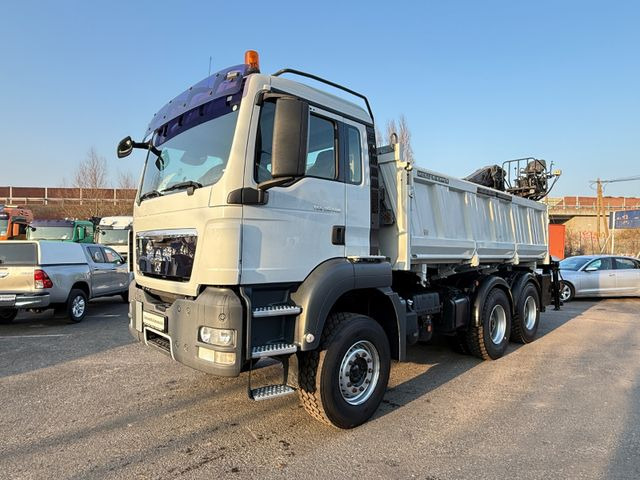 MAN TGS 26.400 Kipper mit Kran Jonsered 6x4 - Kippiauto kuorma-auto: kuva MAN TGS 26.400 Kipper mit Kran Jonsered 6x4 - Kippiauto kuorma-auto MAN TGS 26.400 Kipper mit Kran Jonsered 6x4 - Kippiauto kuorma-auto: kuva MAN TGS 26.400 Kipper mit Kran Jonsered 6x4 - Kippiauto kuorma-auto